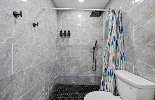 Bright and Cozy Studio in Prime West University Location - Foto 13