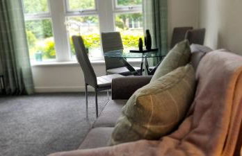 The Pennington Apt with Wifi and FREE Parking Next to Sports Village - Foto 35