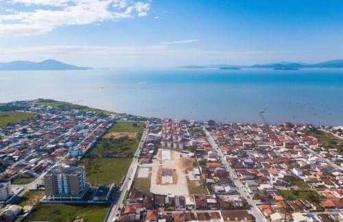 Ap 6 minutos da Praia de São Miguel, Em Biguaçu - Foto 13