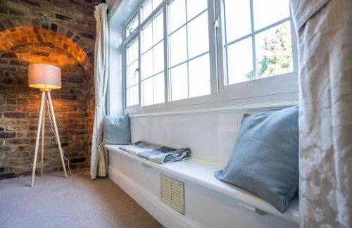 Beautiful detached home in quaint village setting - Foto 11