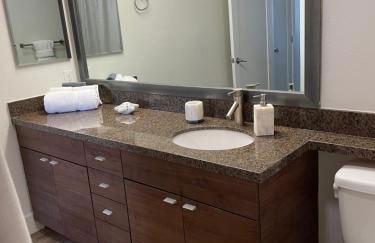 Villa Marina - AMAZING Modern, Spacious, Stylish 2 Master Suites in CENTRAL Marina Del Rey - Photo 25