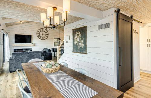 Canoes and Dock Waterfront Retreat on Lake Beulah! - Foto 9