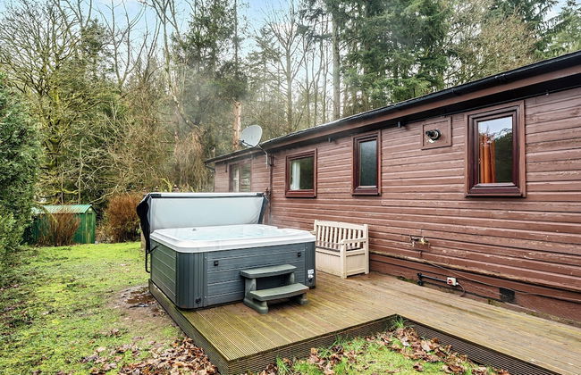 4 Bed House - Sleeps 9 - Hottub - Parking - Foto 34