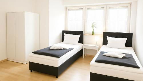 SUNNYHOME Monteurwohnungen und Apartments in Regensburg - Foto 2, wardrobe