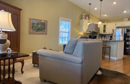 Phoenix Nest Guest Houses - Sunday House - Photo 5