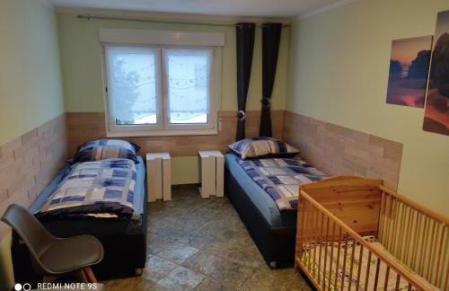 Großzügige Ferienwohnung am Waldesrand im Seenland - Foto 8