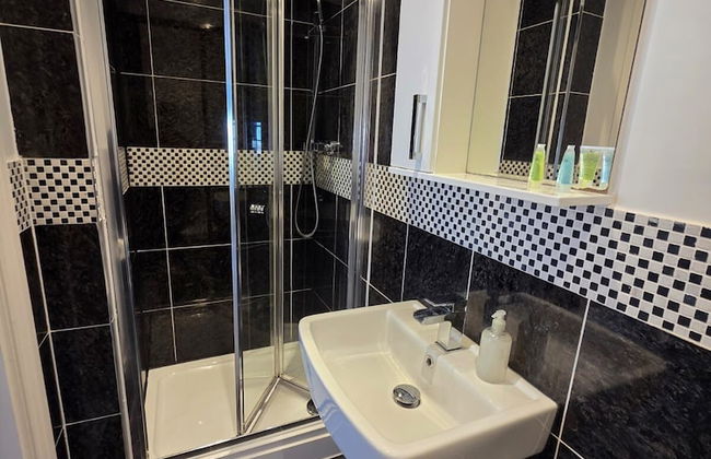 2 Bed- Tamar View by Pureserviced - Foto 11