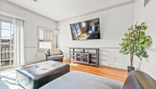 HUGE Cozy Jersey City Oasis with Double Balcony - 20 mins to NYC - Foto 2