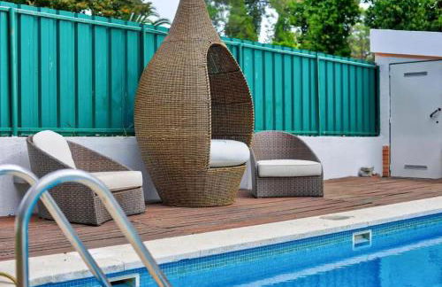 Elegant Villa in Corroios with Private Pool - Foto 18