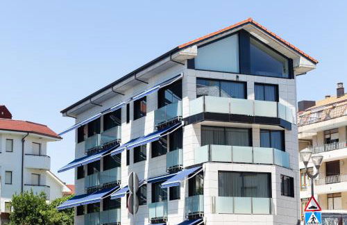 Apartamentos Playa De Los Barcos - Foto 8