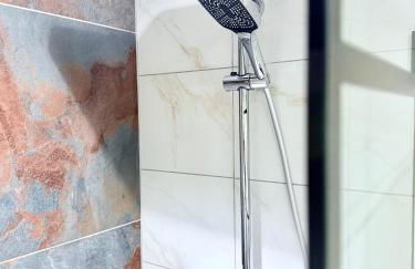 Winter Getaway - Luxury Bungalow w Games Room - Photo 53