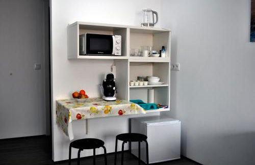 Cozy Seaside Studio Apartment C - Faraway - Photo 5