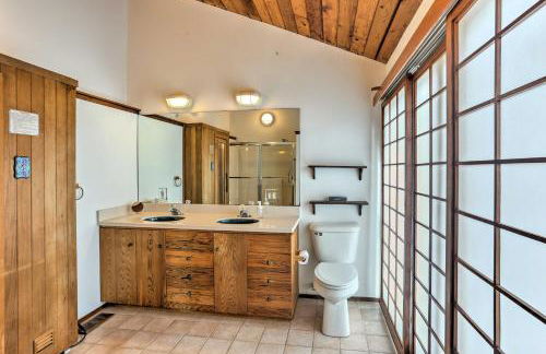 Stylish Wellfleet Home with Patio on 2 Private Acres - Foto 14