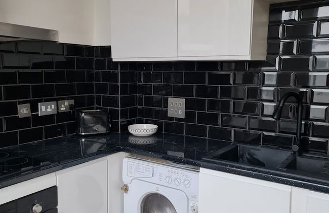 Stunning 3-bed Apartment in Heart of Cardiff Bay - Foto 8