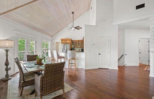 L & L Lodge - Six Bedrooms! Pet-Friendly! - Foto 9