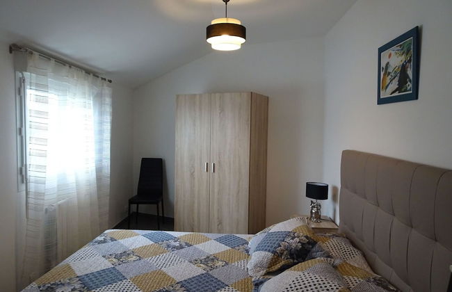 Bungalow in Gouville-sur-mer Near Beach - Photo 4