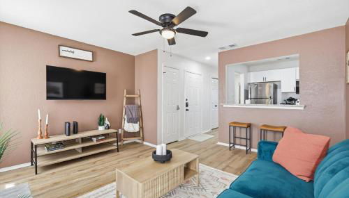 1BD 1BA Stylish Arlington Home w Backyard - Foto 2