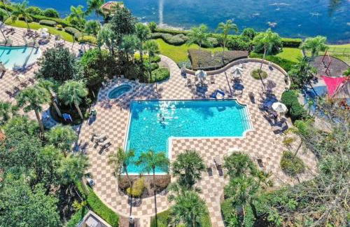 Lakefront Retreat 4BR-3BA Pool Home Near Disney - Foto 2