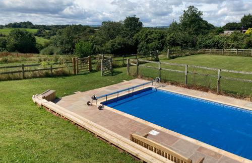 Little Pentre Barn with cozy logburner - Foto 13