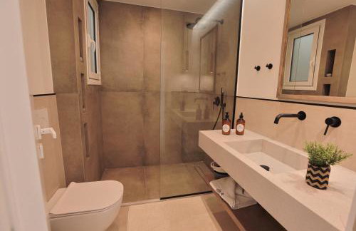 La Mer Bleue Beachfront Boutique Apartments - Photo 5