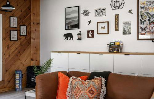 Riverfront w Deck Grill Fire pit & Climbing Wall - Photo 40