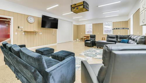 Walk to Lake Huron Beaches Home with Fire Pit! - Foto 2