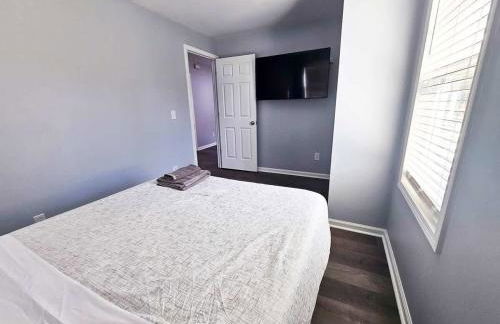 5 Min to Elon - In Unit Washer and Dryer - Fast Wi-Fi - Foto 15