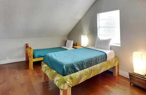 Yellow Belle on Avenue L - Foto 23