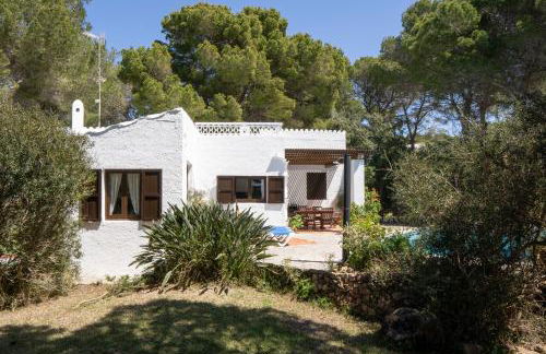 Villa en Cala Morell con piscina privada en el bosque - Foto 22