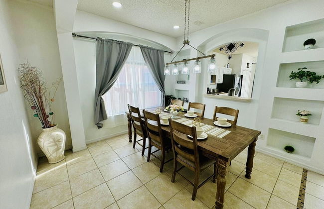 7/6.5 Beautiful Vacation Home With Private Pool, and Much More!! - Foto 10