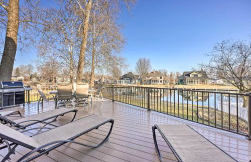 Spacious Syracuse Getaway with Waterfront Deck! - Foto 34