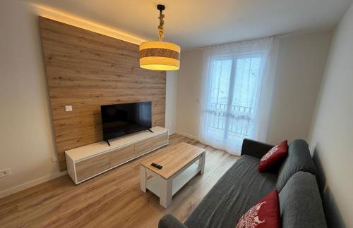 Apartamentos Pirineos Rent - Photo 1