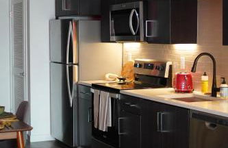 Hollywood CHIC Studio with FREE parking - Photo 3