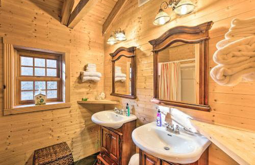 Family Friendly! Linville Cabin with Wraparound Deck - Foto 12