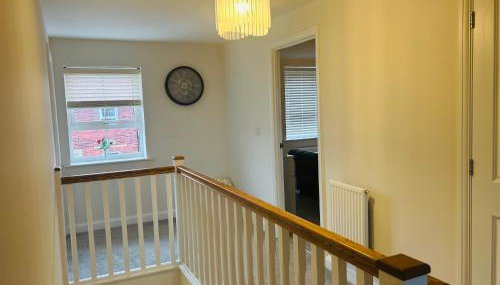 Modern 4-Bed Detached Home in Corby - Foto 2