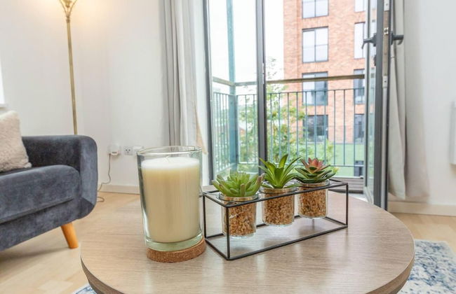 Beautiful 1-bed Apartment in Salford - Photo 6