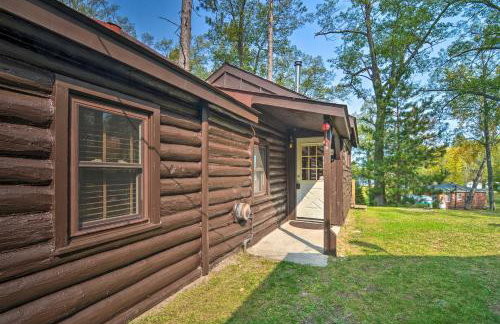 Lake Livin Cozy Cabin with Dock, Bar, 2 Kayaks - Foto 26