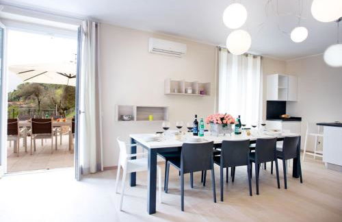 Sala Comacina Residence Apartment 5 - Sleeps up to 10 by Italian Apartments - Foto 9