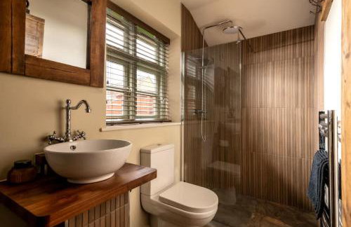 Homestead - Cosy Cotswolds Cottage with Hot Tub - Foto 20