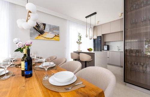 Villa Mirakul, new modern villa with swimming pool, close to the beach, children playroom, quiet area- by TRAVELER tourist agency Krk - ID 2680 - Foto 23