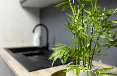 1-Bed Apartment - Sleeps 2 Wifi & Central - Photo 6