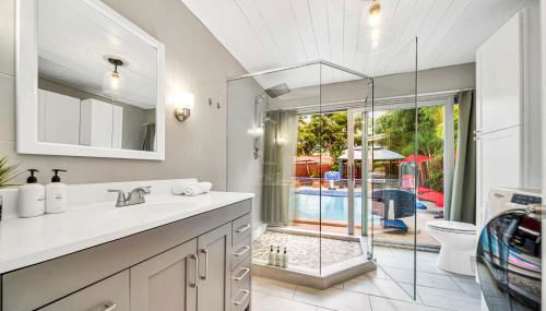 Heated Pool Spa BBQ Pool Table WiFi Near Beach-Downtown Fun - Foto 4