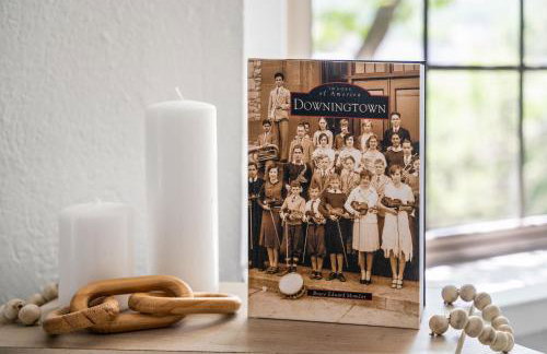 Downingtown Manor - 1900s Farmhouse with Creek Views - Foto 34