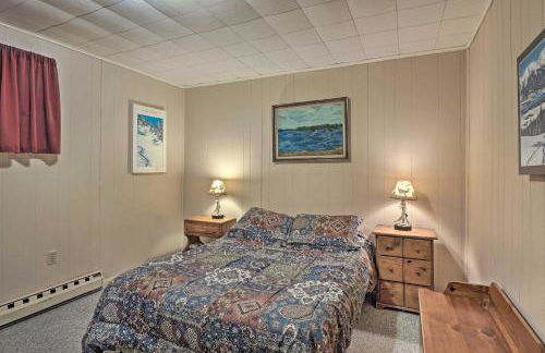 Lakefront Berkshires Retreat with Deck, Dock and Boat! - Foto 10