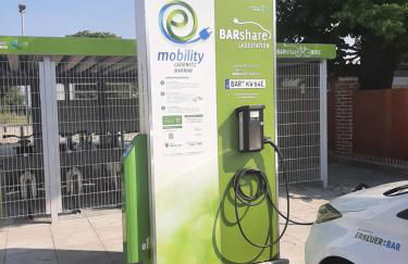 Am Bahnhof - Foto 45