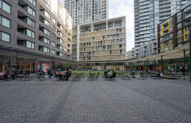 Modern Apartment in Darling Harbour - Photo 18