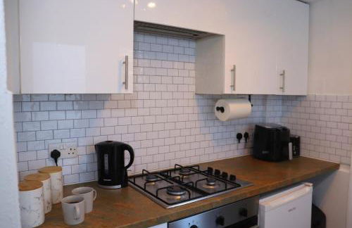 Hope Cottage In Slough With Parking - Foto 9