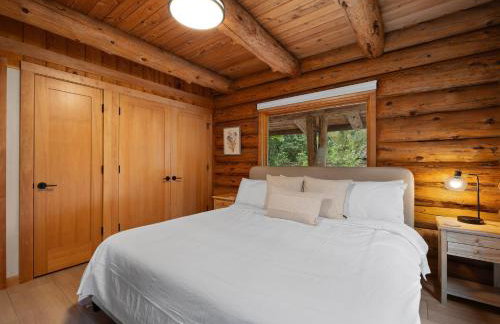 Riverside Retreat - Photo 22