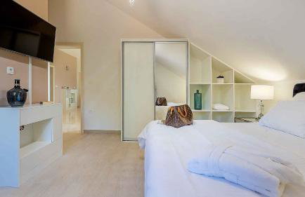 A gorgeous villa on a private property on the island Brač - Foto 21