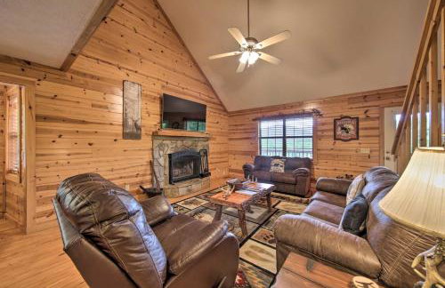 Rustic Young Harris Cabin with Fire Pit and Views - Foto 11